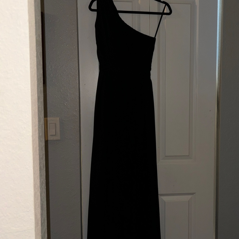 Elegant Black Sleeveless Dress
